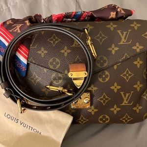 SOLD on Mercari! Louis Vuitton Pochette Métis bundle